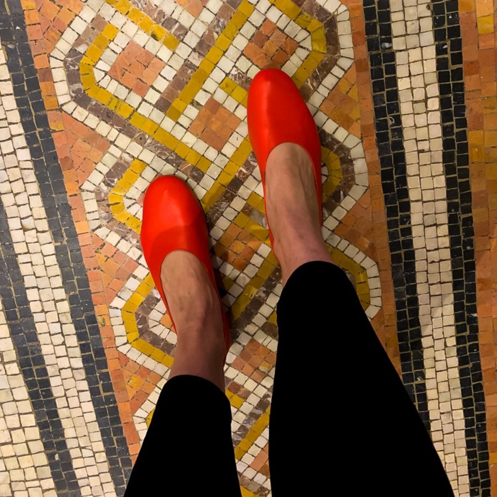 Everlane Women's Flats - Vibrant Red